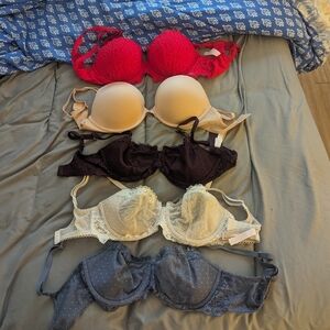 Lot of 5 Victoria secret bras balconette and push up